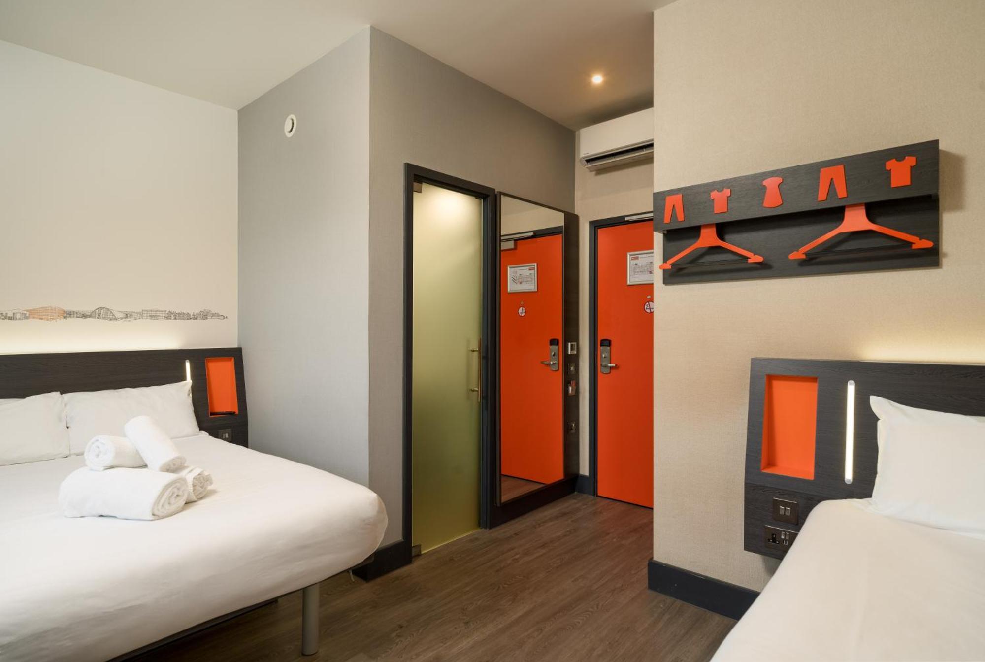 Easyhotel Milton Keynes Exterior foto
