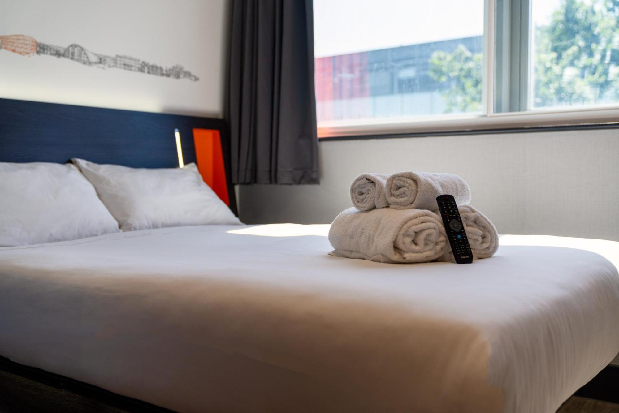 Easyhotel Milton Keynes Habitación foto