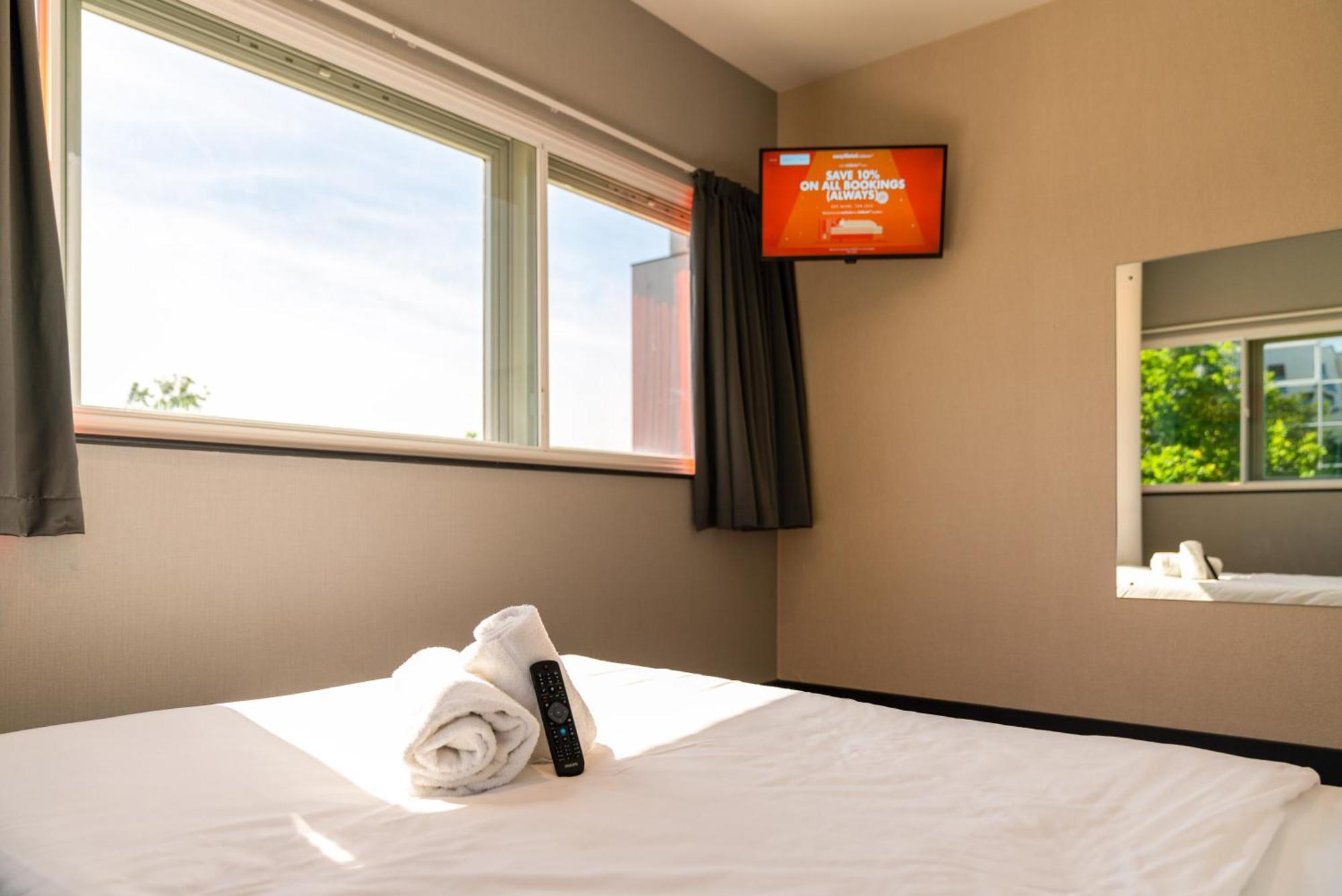 Easyhotel Milton Keynes Habitación foto