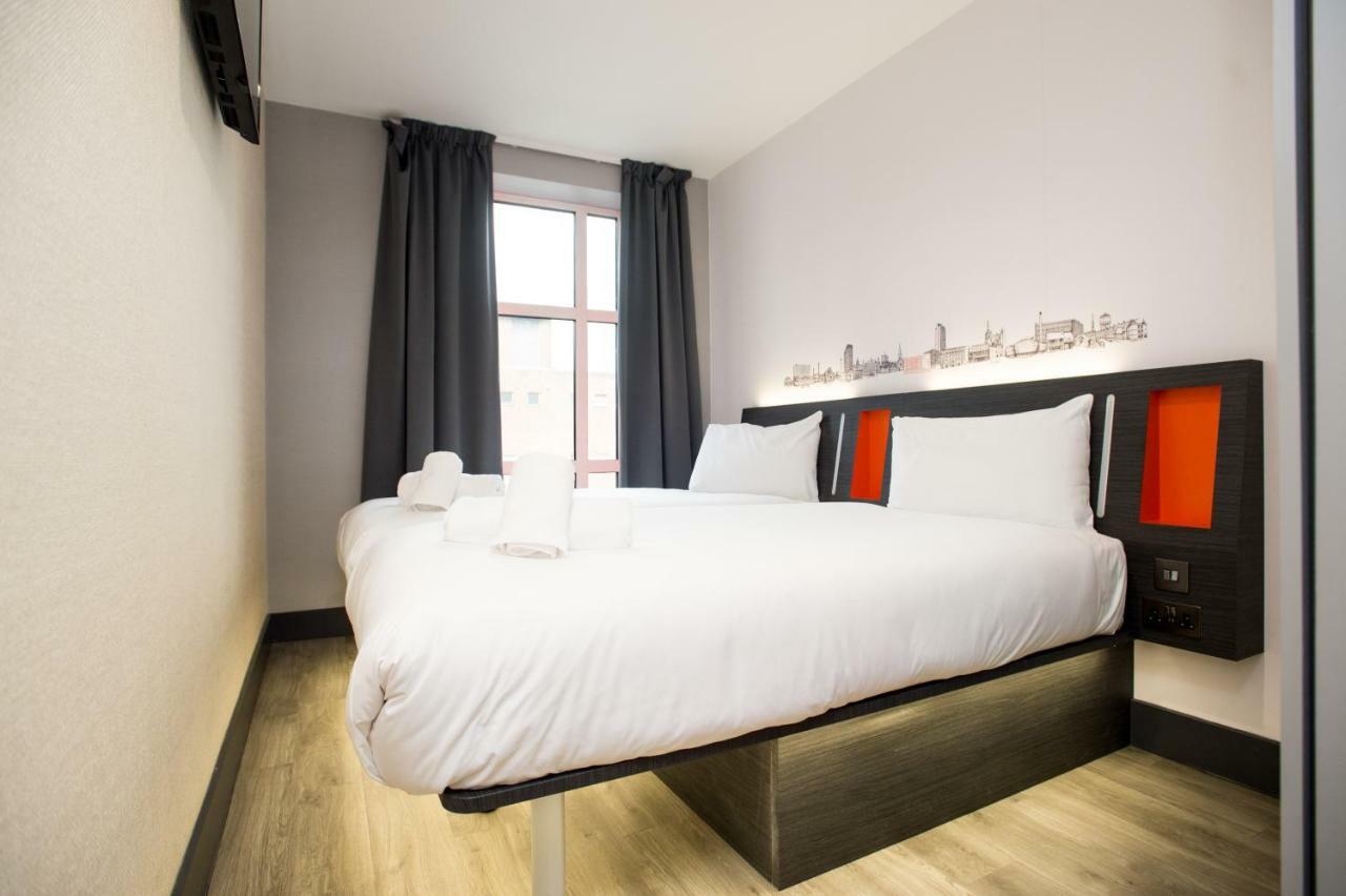 Easyhotel Milton Keynes Exterior foto