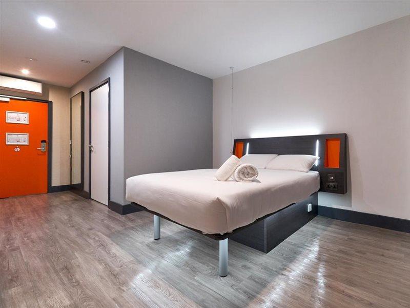 Easyhotel Milton Keynes Exterior foto